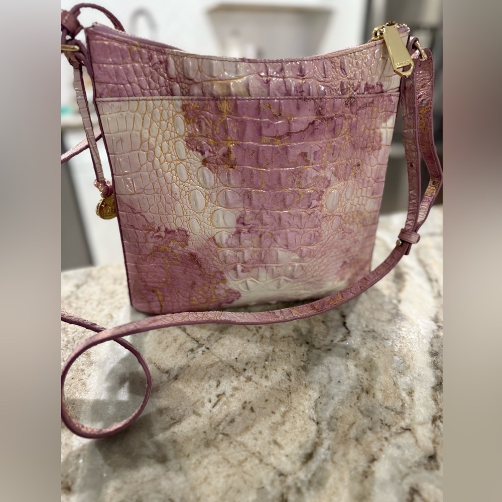 Gorgeous EUC Brahmin Pink, lavender and cream/gold Crossbody classic - Picture 7 of 8